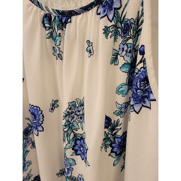 Blue Rain Lace Back Halter Blouse - Picture 3 of 4